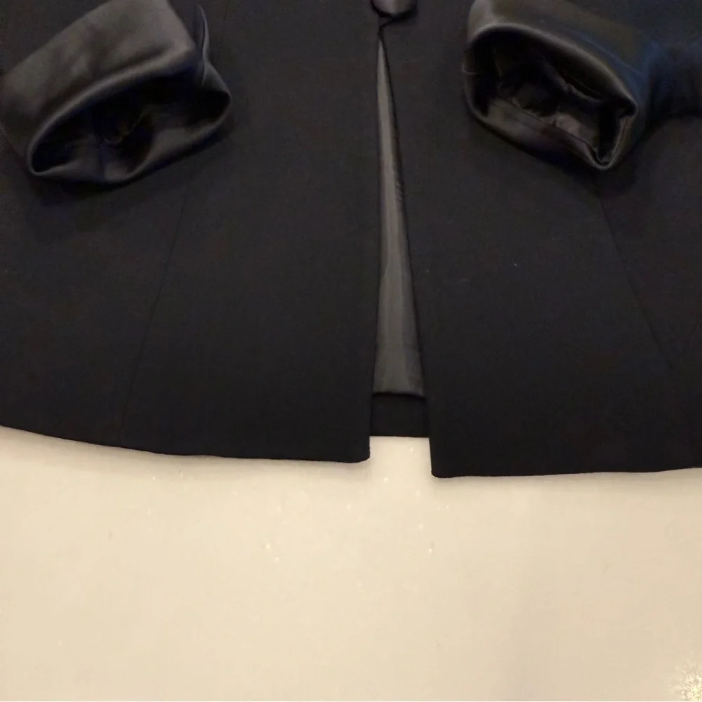 Christian Dior Women’s Black Wool Blazer With Satin Cuffs & Collar Sz 2P